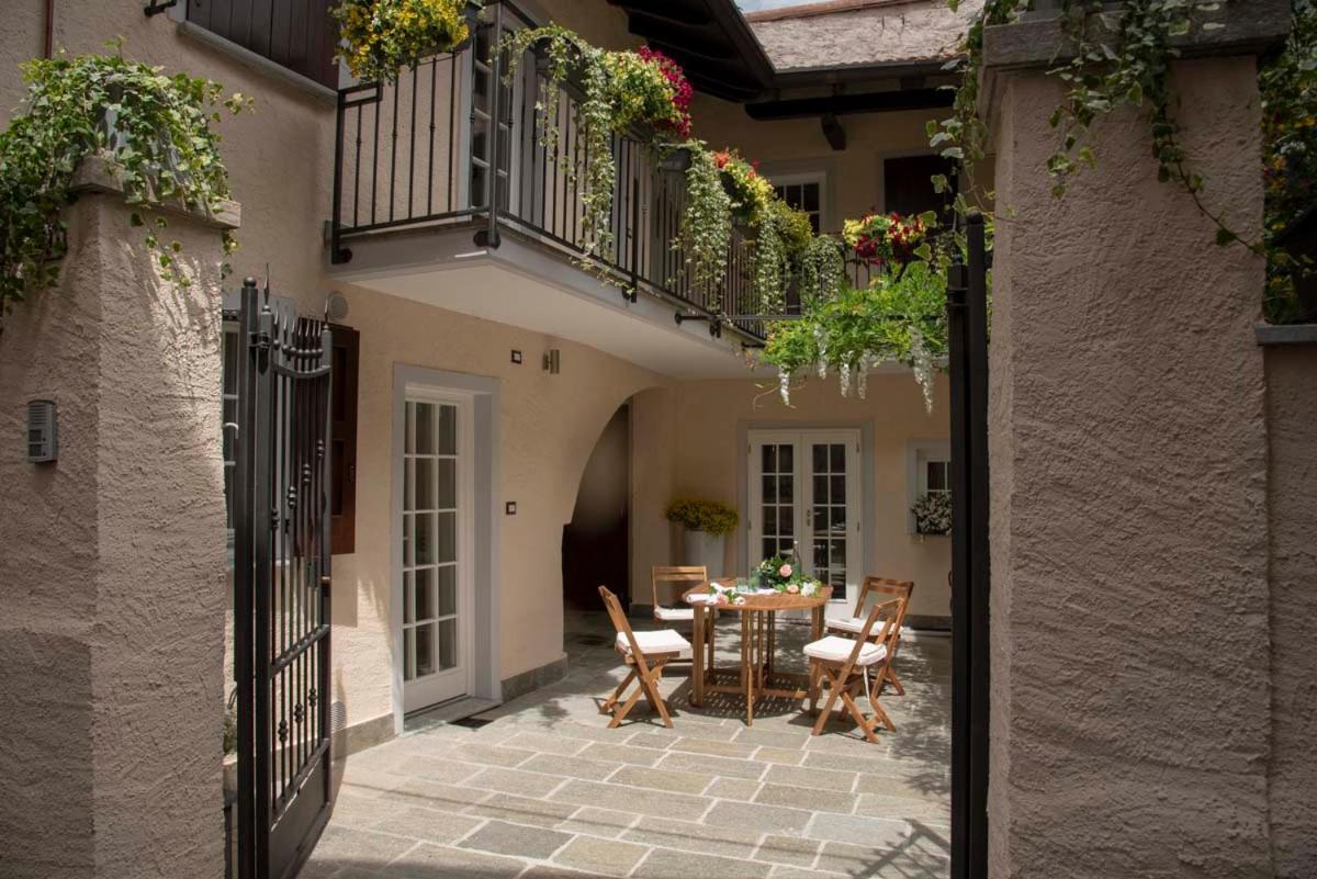 Casa Mia Villa Castelveccana Exterior photo